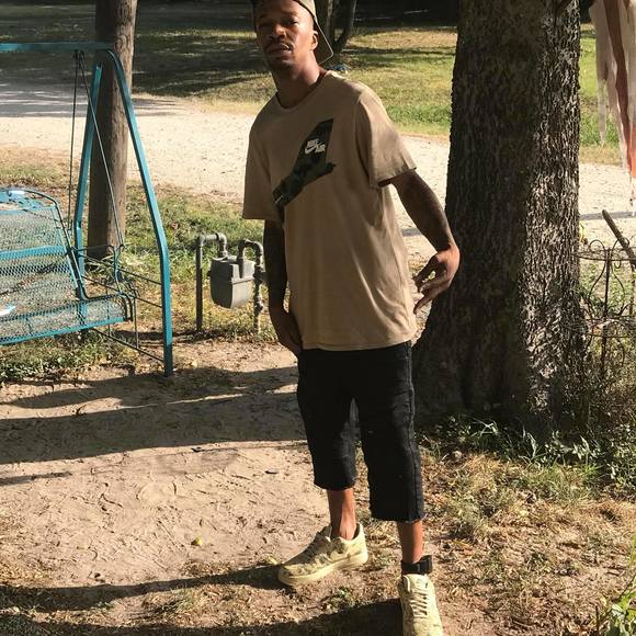 Poshmark profile picture for @prison